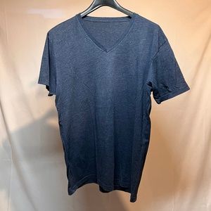 J CREW MENS V NECK T SHIRT (XL)